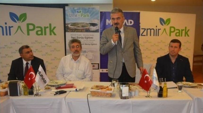 İstok Ağustos Ayı Toplantısı M&uuml;siad İzmir&rsquo;in Ev Sahipliğinde Yapıldı