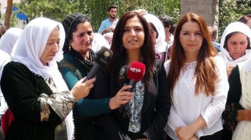 Barış Anneleri İnisiyatifinin Açıklamasına Hdp’li Vekiller De Katıldı