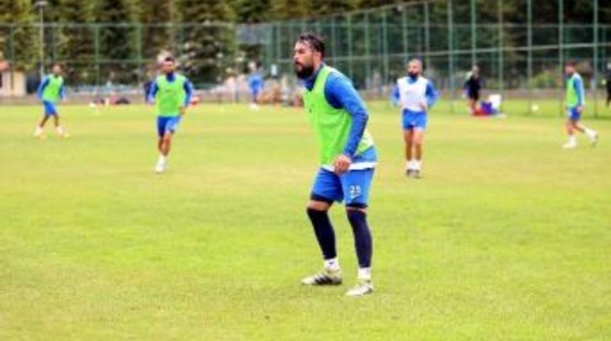 S&ouml;zeri: "ozan İpek&rsquo;ten Memnunum"