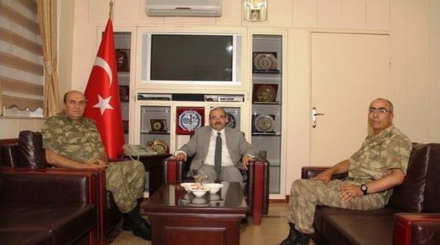 Giresun Jandarma B&ouml;lge Komutanı Sara&ccedil;&rsquo;tan, Vali Ustaoğlu&rsquo;na Ziyaret