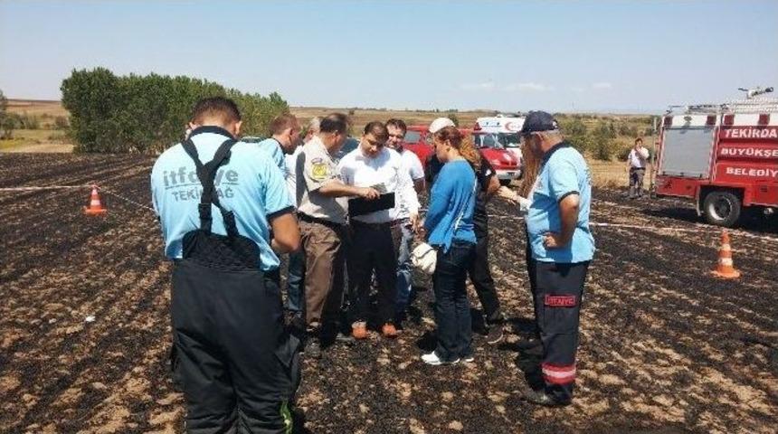 Ergene Kaymakamı U&ccedil;ak Enkazını İnceledi