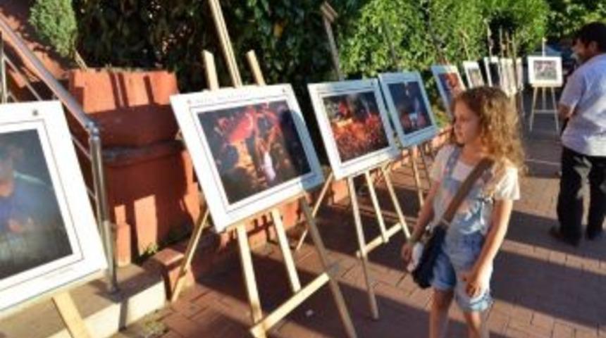 İneg&ouml;l&rsquo;de &rsquo;demokrasi N&ouml;beti&rsquo; Sergisi