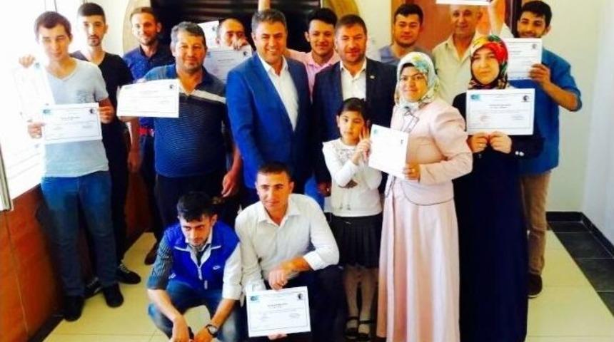 Afyonkarahisar&rsquo;da 90 Girişimci Adayı Sertifikasını Aldı