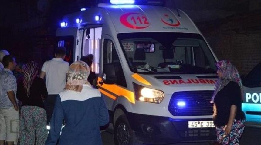 4 Kişinin Bı&ccedil;aklı Saldırısına Uğradı