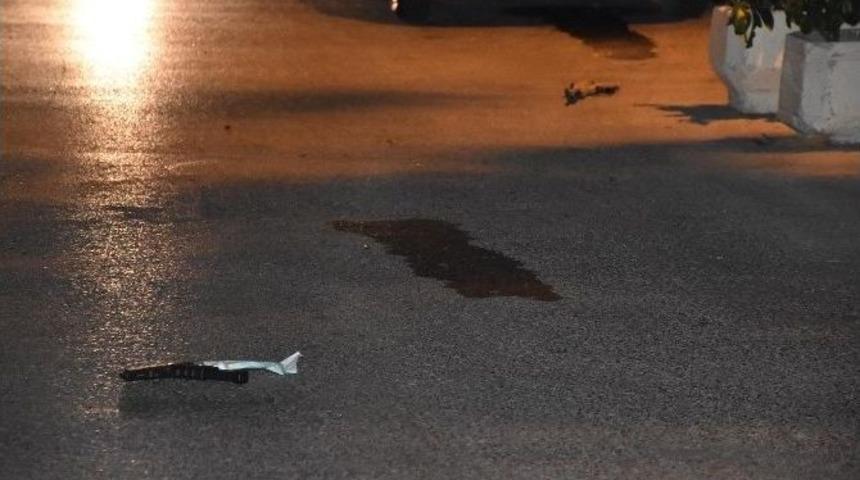 Beşiktaş&rsquo;ta L&uuml;ks Cipi Makineli T&uuml;feklerle Taradılar