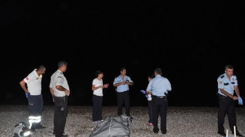 Antalya&rsquo;da Serinlemek İ&ccedil;in Denize Giren Gen&ccedil; Boğuldu