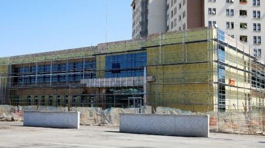 Sel&ccedil;uklu&rsquo;da Sağlığa Yatırım S&uuml;r&uuml;yor