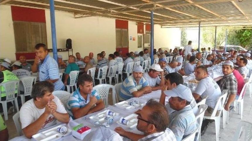 Başkan Turgut, Belediye Personeliyle Yemekte Buluştu