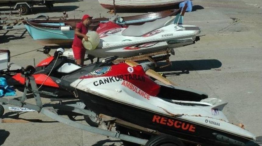 G&uuml;nde 10 Kişiyi Hayata D&ouml;nd&uuml;r&uuml;yorlar