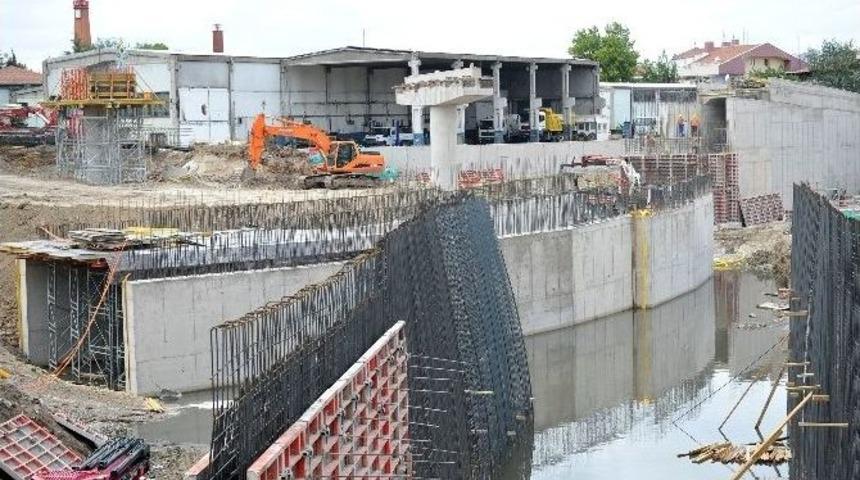 Yeni Ke&ccedil;i&ouml;ren Bulvarı&rsquo;nda &Ccedil;alışmalar Hızla S&uuml;r&uuml;yor