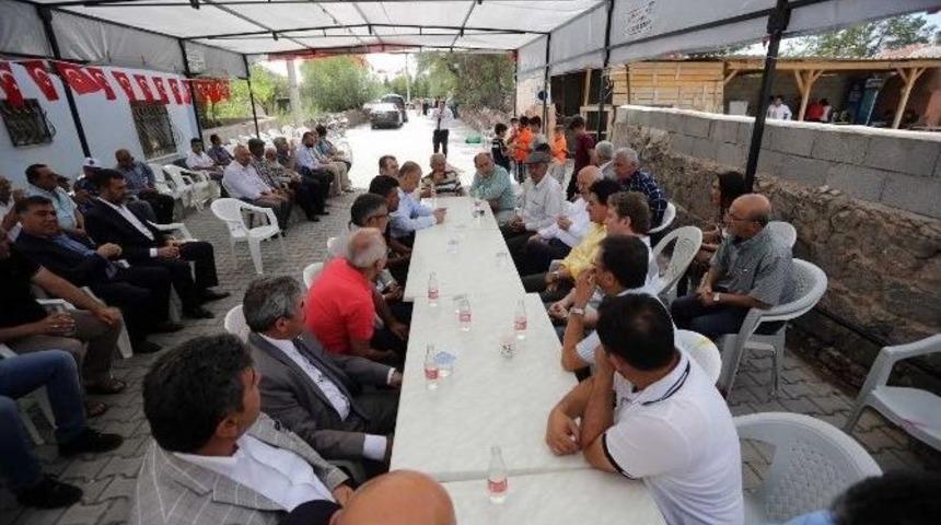 Başkan Yaşar, Şehit Halisdemir&rsquo;in Ailesini Ziyaret Etti