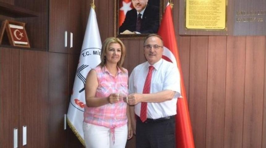 Kilis&rsquo;te İlk 5&rsquo;e Girerek &Uuml;niversiteyi Kazanan &Ouml;ğrenciler &Ouml;d&uuml;llendirildi