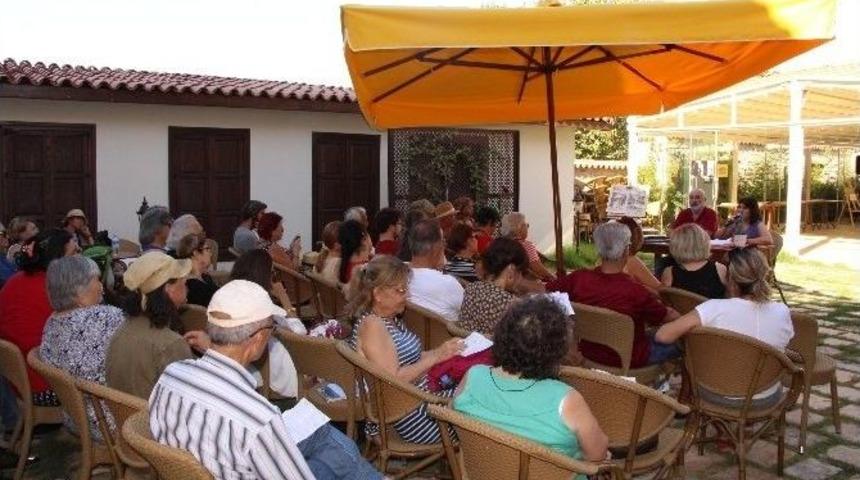 Kuşadası&rsquo;nda &ldquo; T&uuml;rkiye&rsquo;de Mizah Dergileri &ldquo; Sergisi