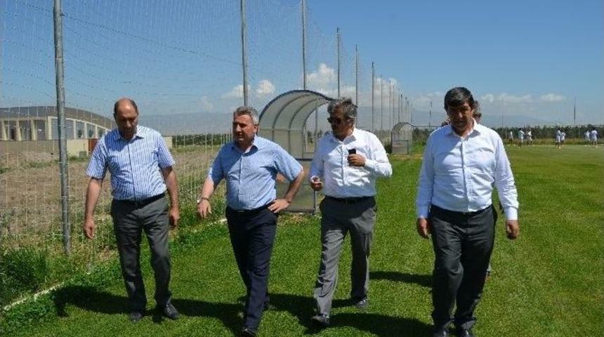 Taşkesenligil&rsquo;den Amat&ouml;r Kul&uuml;plere Tam Destek