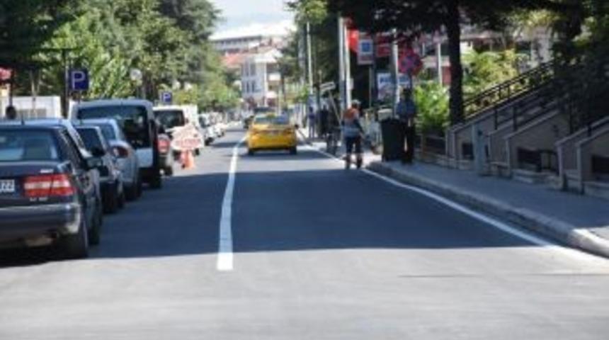 Mehmet Akif Caddesi Yol Çizgileri Tamamlandı