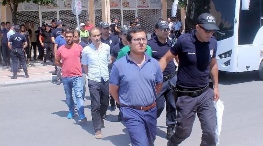 Mersin&rsquo;de Belediye Başkan Danışmanı İle Birlikte 14 Kişi Tutuklandı