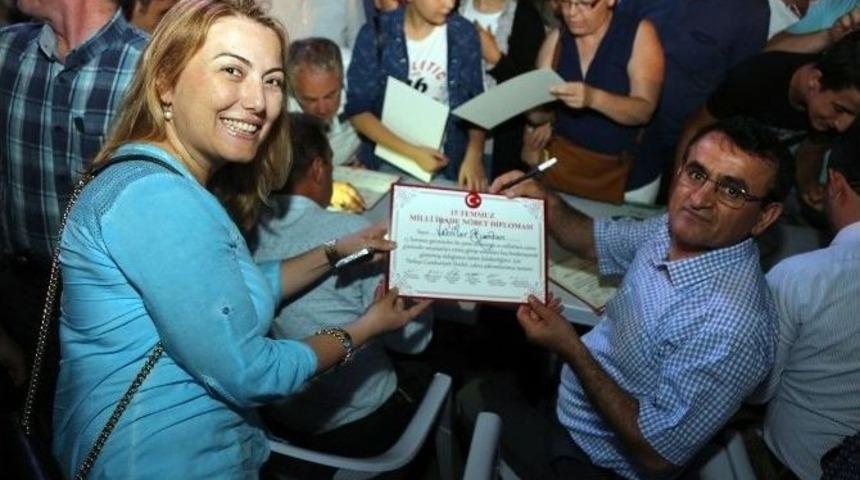 &lsquo;milli İrade Diploması&rsquo; Dağıtan Kaymakam G&ouml;zaltında