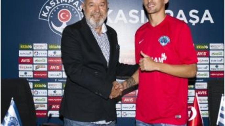 Kasımpaşa, Sadiku İle 3 Yıllık S&ouml;zleşme İmzaladı