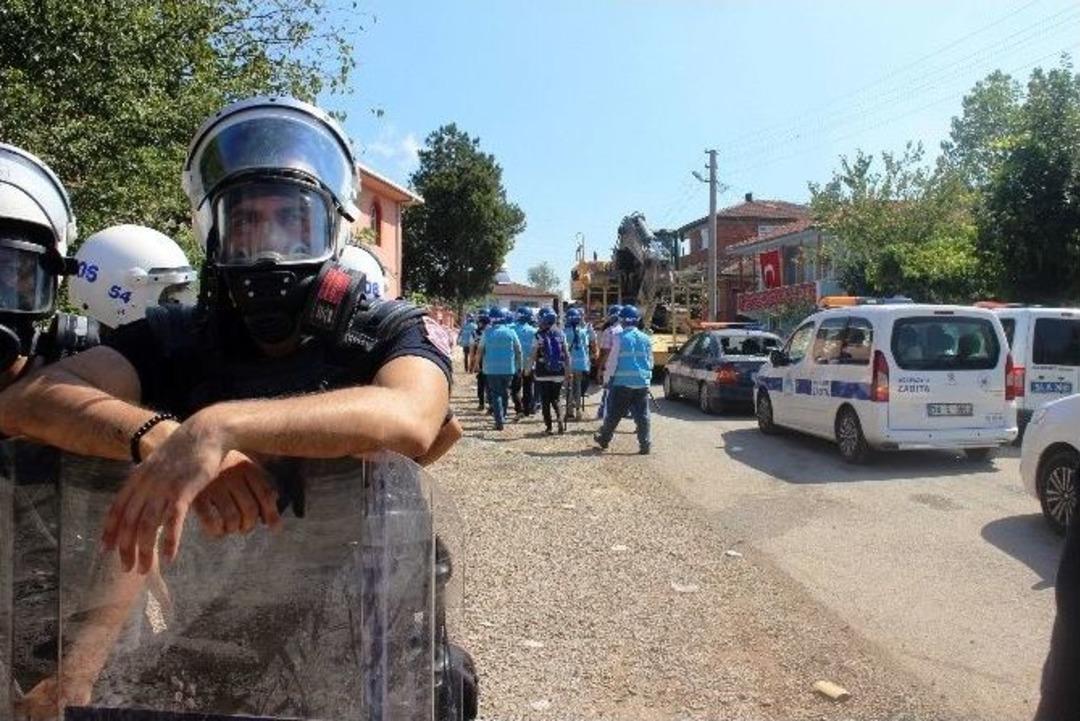 Sakarya&rsquo;da Ka&ccedil;ak Yıkım Gerginliği