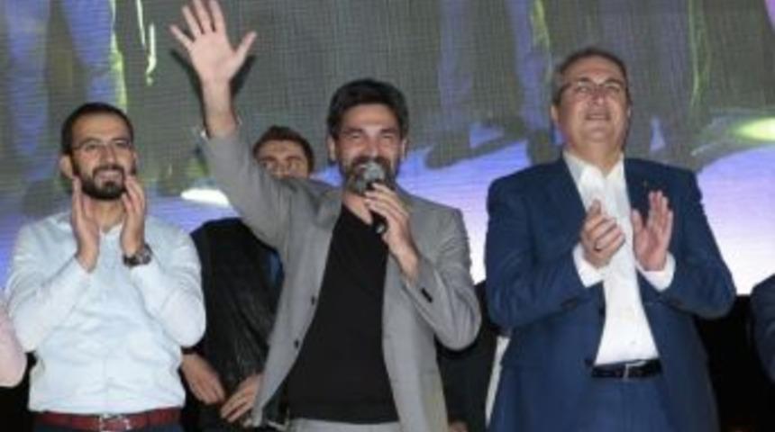 Sanat&ccedil;ı Uğur Işılak, Cumartesi G&uuml;n&uuml; Nevşehir&rsquo;de Konser Verecek