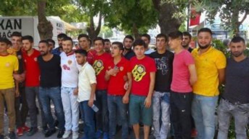 Malatyaspor Taraftarlar Derneği Kan Vermek İ&ccedil;in Elazığ&rsquo;a Gitti