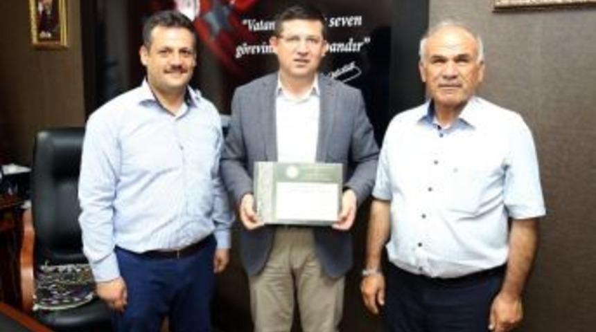 Başkan Subaşıoğlu&rsquo;na Teşekk&uuml;r Belgesi