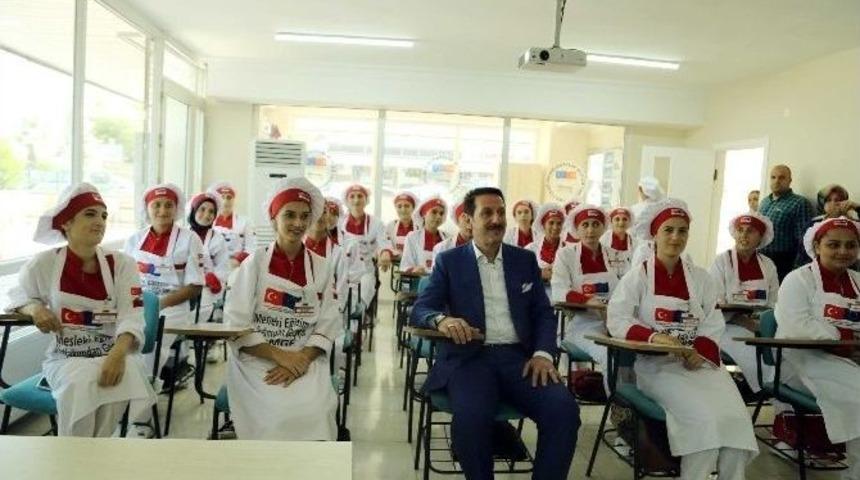 Aş&ccedil;ılık Okulu Esnaf Yetiştiriyor