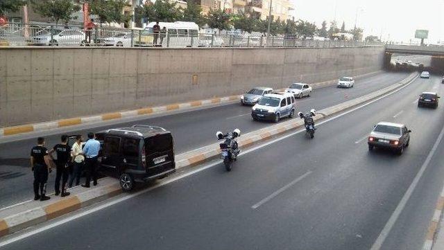 Şanlıurfa’da Otomobil Takla Attı: 1 Yaralı