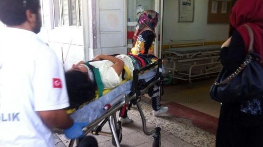 Kardeşini Kurtarmaya &Ccedil;alışırken Kendisi Yaralandı