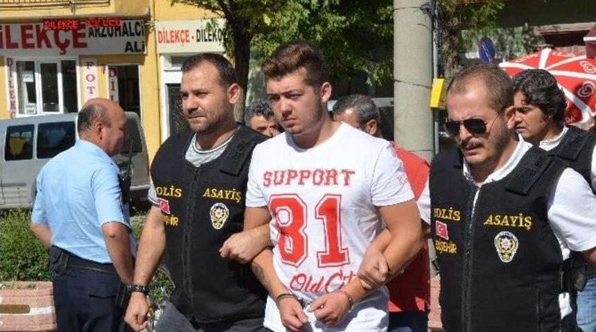 Cinayet Zanlısı Adliyeye Sevk Edildi