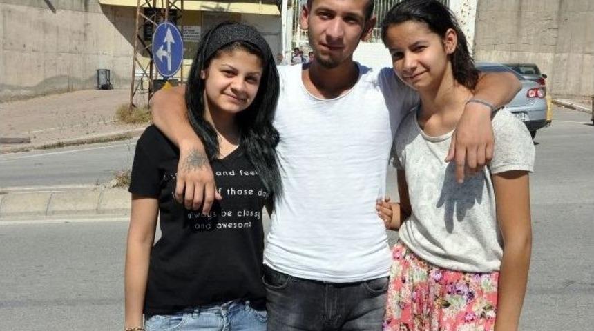 Gebze Kadın Kapalı Cezaevi &Ouml;n&uuml;nde Tahliye Bekleyişi Başladı