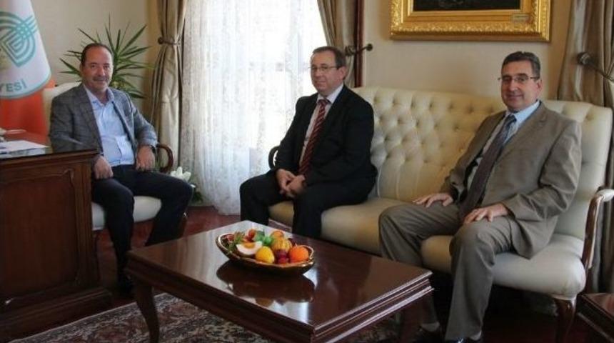 Trakya &Uuml;niversitesi Rekt&ouml;r&uuml; Tabakoğlu&rsquo;ndan Edirne Belediye Başkanı G&uuml;rkan&rsquo;a Ziyaret