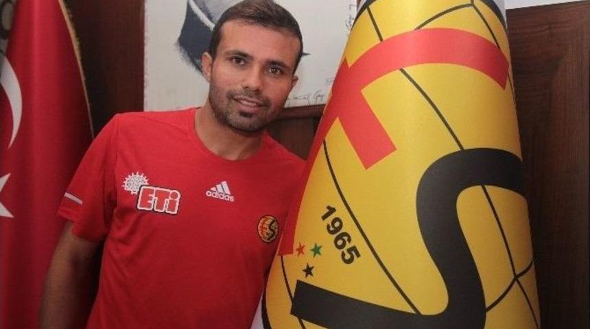 H&uuml;rriyet Yeniden Eskişehirspor&rsquo;da