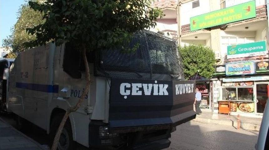 Elazığ&rsquo;da Hdp Binası &Ouml;n&uuml;nde G&uuml;venlik &Ouml;nlemleri Alındı