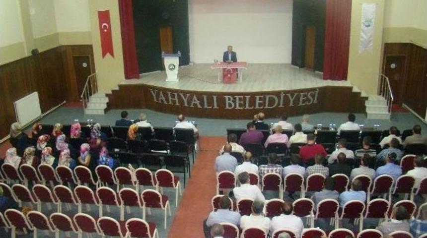 İl M&uuml;ft&uuml;s&uuml; Do&ccedil;. Dr. Şahin G&uuml;ven Yahyalı İl&ccedil;e M&uuml;ft&uuml;l&uuml;ğ&uuml; Personel Toplantısına Katıldı