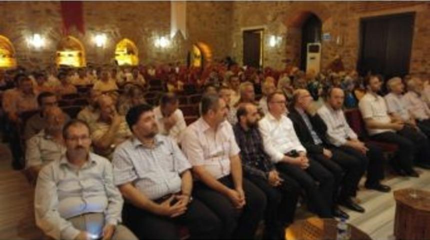 Bulgar Gen&ccedil;ler T&uuml;rk K&uuml;lt&uuml;r&uuml;n&uuml; &Ouml;ğreniyor