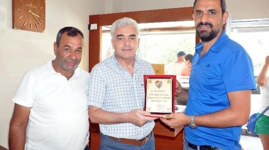 Didim Belediyespor’dan Katkı Sunanlara Plaket