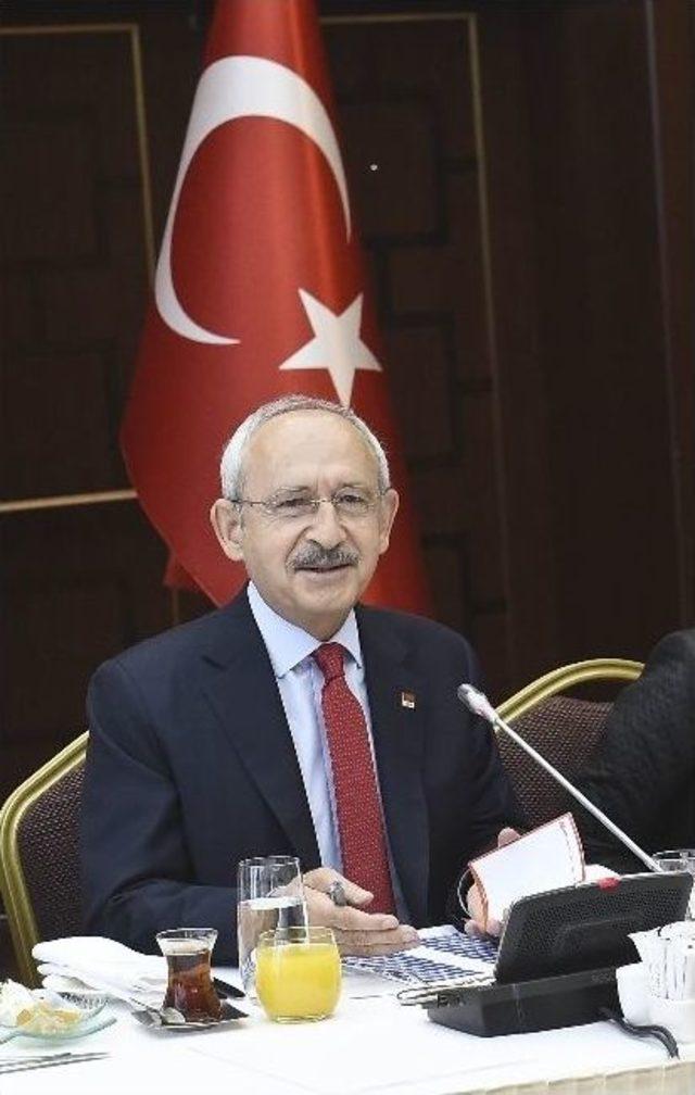 Kılıçdaroğlu Gazetecilerle Bir Araya Geldi