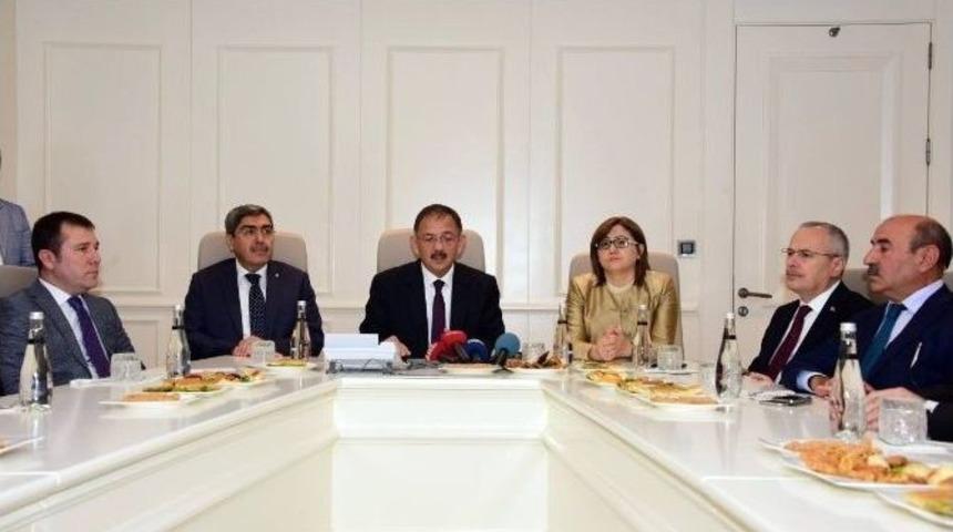 Bakan &Ouml;zhaseki: "t&uuml;rkiye&rsquo;deki Yapıların Y&uuml;zde 50&rsquo;si Sağlıklı Değil"