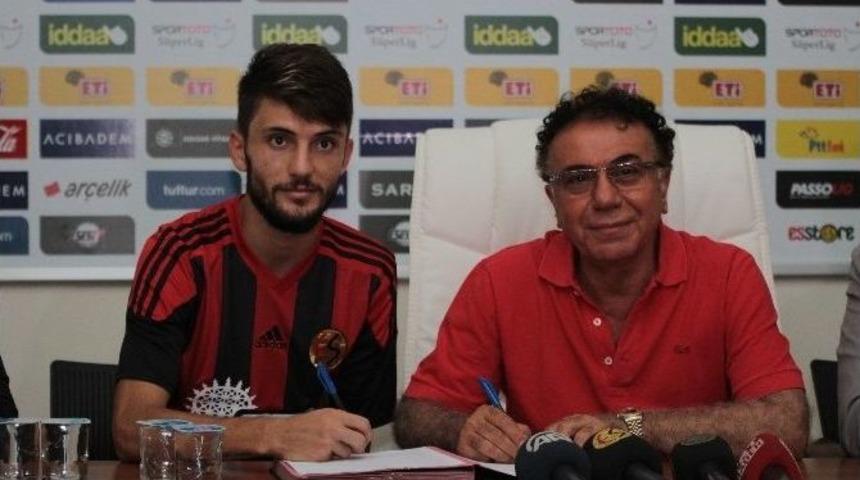 Eskişehirspor’da Çifte İmza