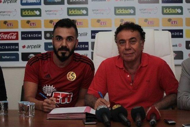 Eskişehirspor’da Çifte İmza