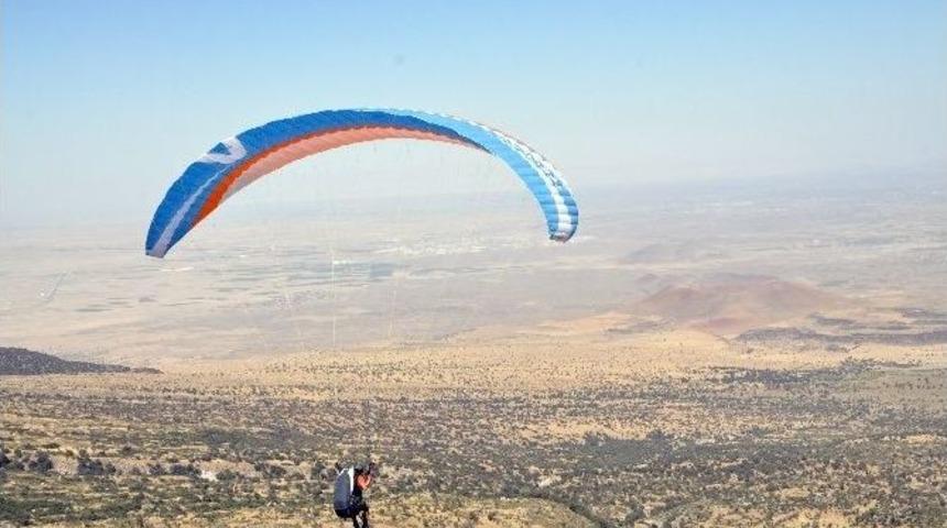 (&ouml;zel) Yama&ccedil; Paraş&uuml;t&uuml; D&uuml;nya Kupasında İlk U&ccedil;uş Şehit &Ouml;mer Halisdemir İ&ccedil;in Olacak