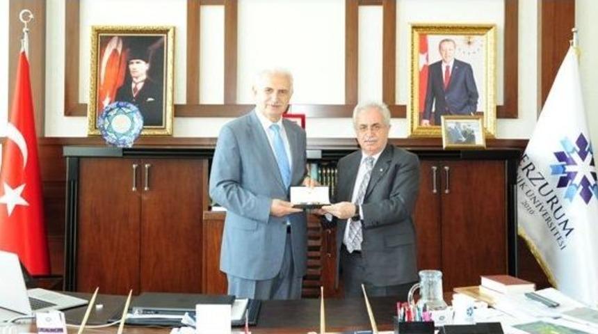 Rekt&ouml;r Ko&ccedil;ak&rsquo;tan Et&uuml;&rsquo;ye Veda Ziyareti