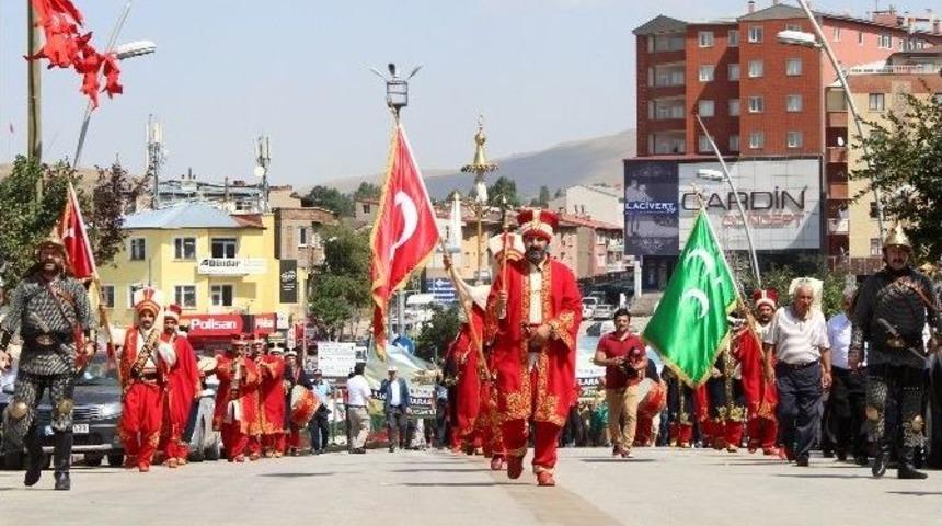 Erzurum&rsquo;da G&uuml;reş &Ouml;ncesi Kortej
