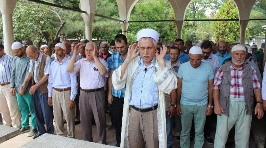 Şehitler İ&ccedil;in Gıyabi Cenaze Namazı Kılındı