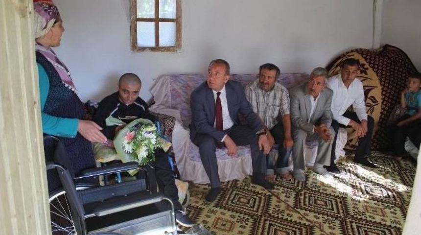 Başkan Şahiner Bir Engelli Vatandaşı Daha Sevindirdi