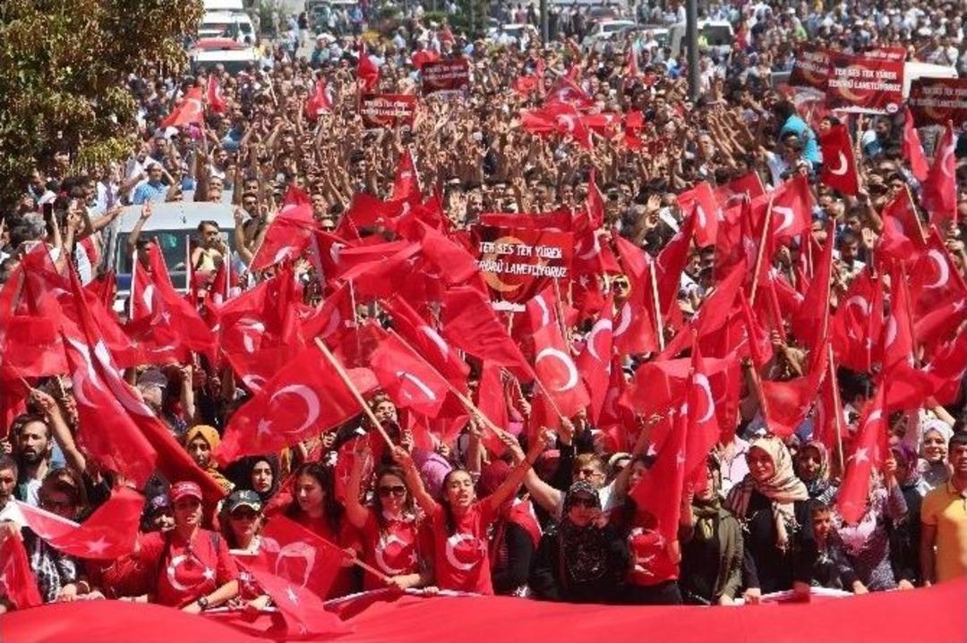 Elazığ&rsquo;da &lsquo;ter&ouml;re Lanet Y&uuml;r&uuml;y&uuml;ş&uuml;&rsquo; D&uuml;zenlendi