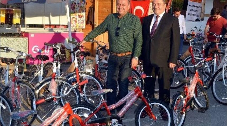 Kastamonu&rsquo;da Bisiklet Dağıtım T&ouml;reni D&uuml;zenlendi