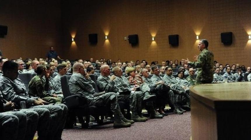 Abd Hava Kuvvetleri Komutanı İncirlik&rsquo;te