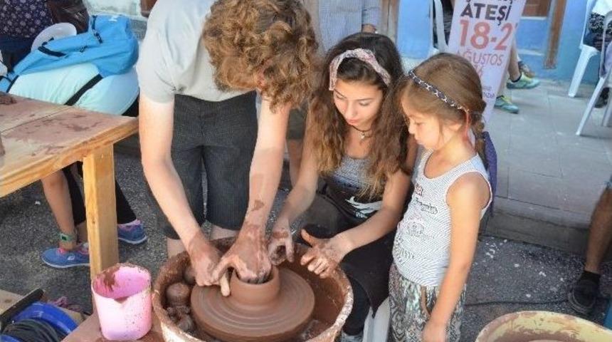&rsquo;şehrin Ateşi&rsquo; &Ccedil;ocuklar Ve Gen&ccedil;lerin İlgi Odağı Oldu
